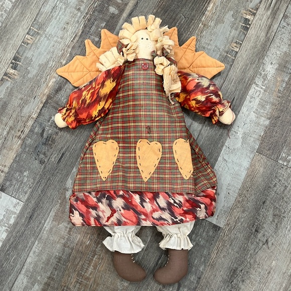 Two Primitive Fall Angels - Picture 2 of 8